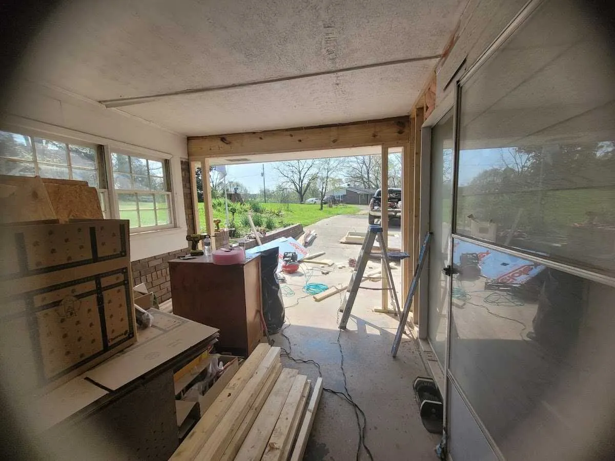 Air movers and dehumidifier for Water Mitigation Services in Fairfield Glade